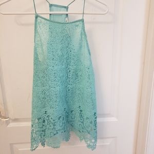 Sleeveless Lace shirt